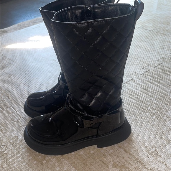 Stylish Black Kids Boots - Picture 2 of 5